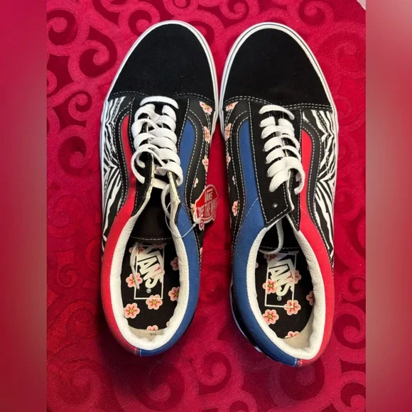 Vans Old Skool Korean Typography Sneaker Shoes Mens Size 11 NWT